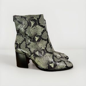 Labucq Jules Green Python Square Toe Ankle Boot 39 IT, 2.5 in